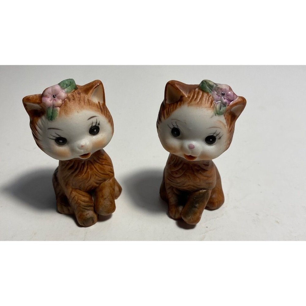 ADORABLE! Vintage 1950s Kitten Salt & Pepper Shakers Bisque Porcelain